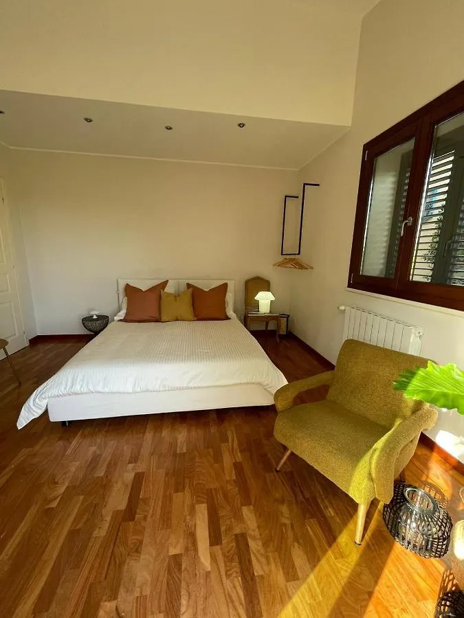 Guest house The Room Syracuse